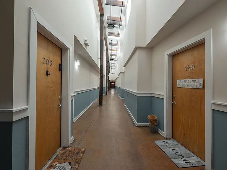 301 NORTH - Petersburg Loft Living — Photo 24