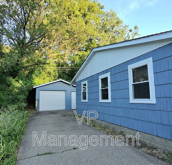 1536 Spring St — Photo 10