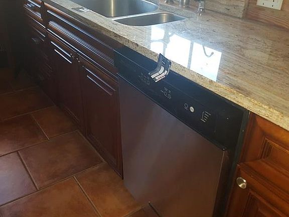 5th image of 19423 Quinlan St #8A