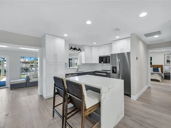 373 Egret AVE, NAPLES, FL 34108