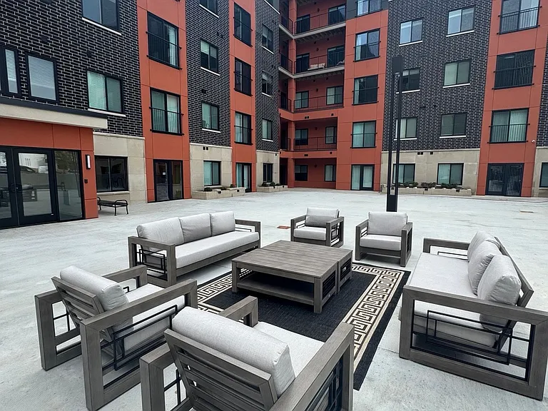 4UP Luxury Apartments — Photo 10