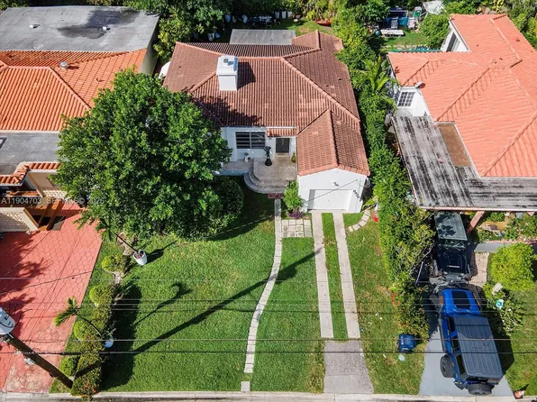 8826 Emerson Ave, Surfside, FL 33154