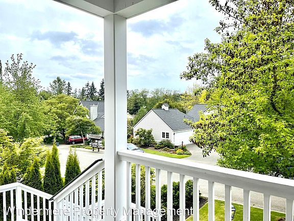 2nd image of 761 Village Cir NW
