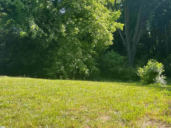 507 Greenlea St, Spartanburg, SC 29306