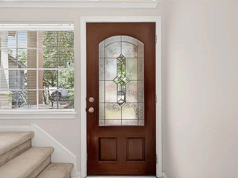 11 Nestlewood Pl — Photo 4