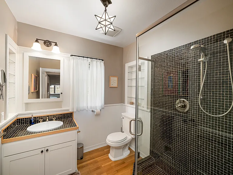 2731 SW Old Orchard Rd — Photo 37