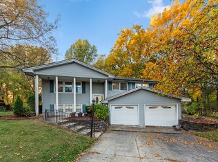 425 W 75th Pl, Merrillville, IN 46410