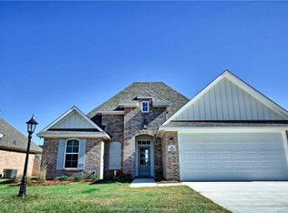 121 Lessie Dr, Stonewall, LA 71078