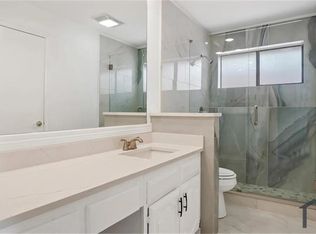 1629 Glencairn Ln, Lewisville, TX 75067