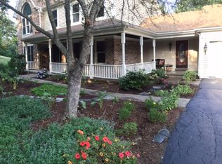 21511 N Pine Lake Ct, Kildeer, IL 60047