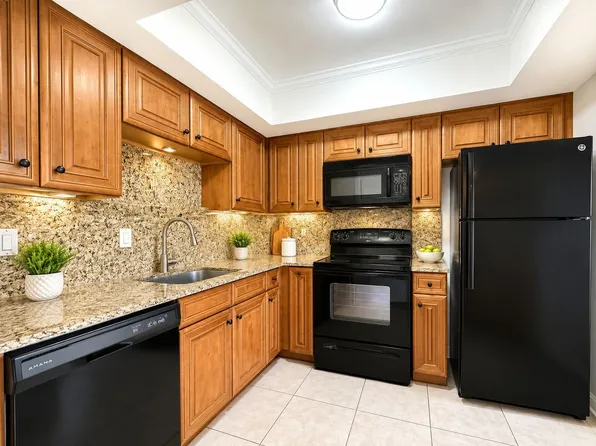 Tribeca Apartments Fort Lauderdale, 2101 NE 51st St APT 15, Fort Lauderdale, FL 33308