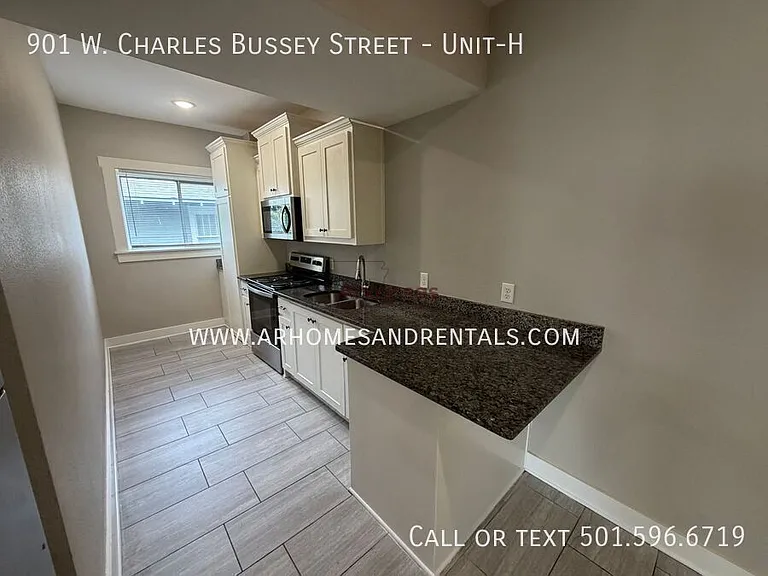 901 W Charles Bussey Ave #H — Photo 5