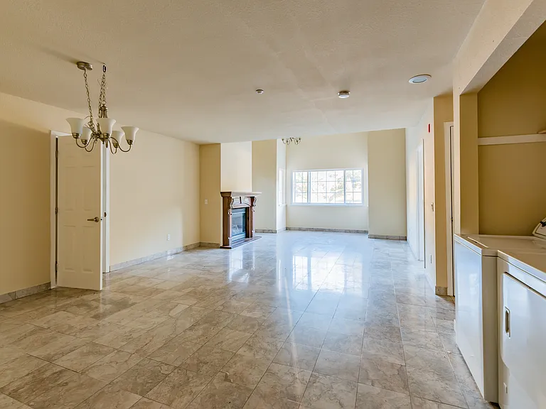 158 Caldecott Ln #1 — Photo 7