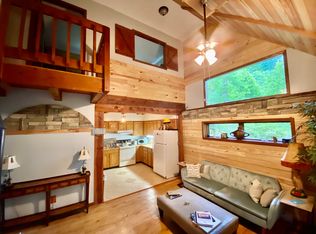 2436 Dicks Creek Rd, Whittier, NC 28789