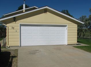 17 Dunham Rd, Glenrock, WY 82637
