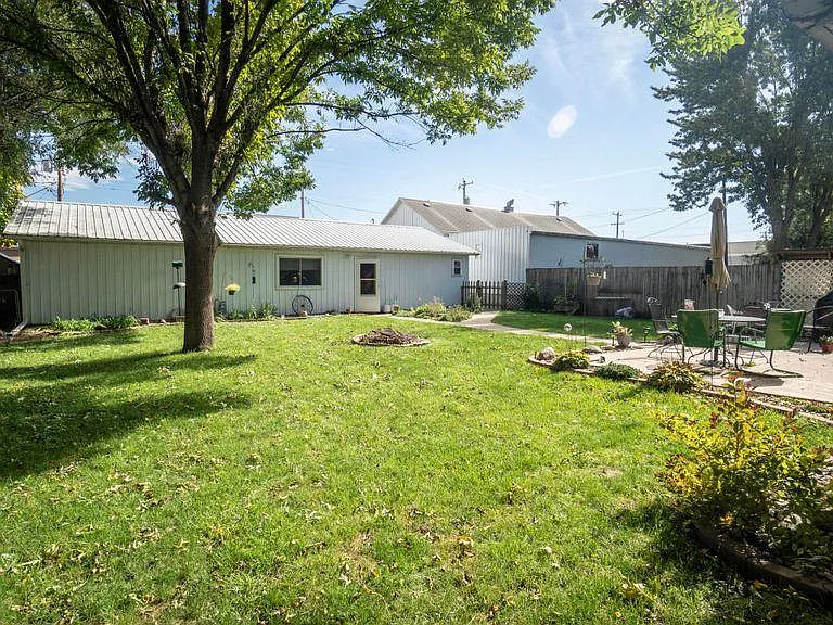 1120 Boone St — Photo 18