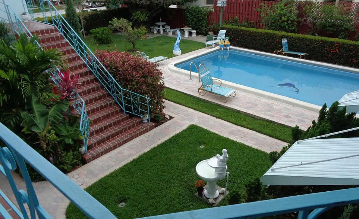 109 Hendricks Isle — Photo 2
