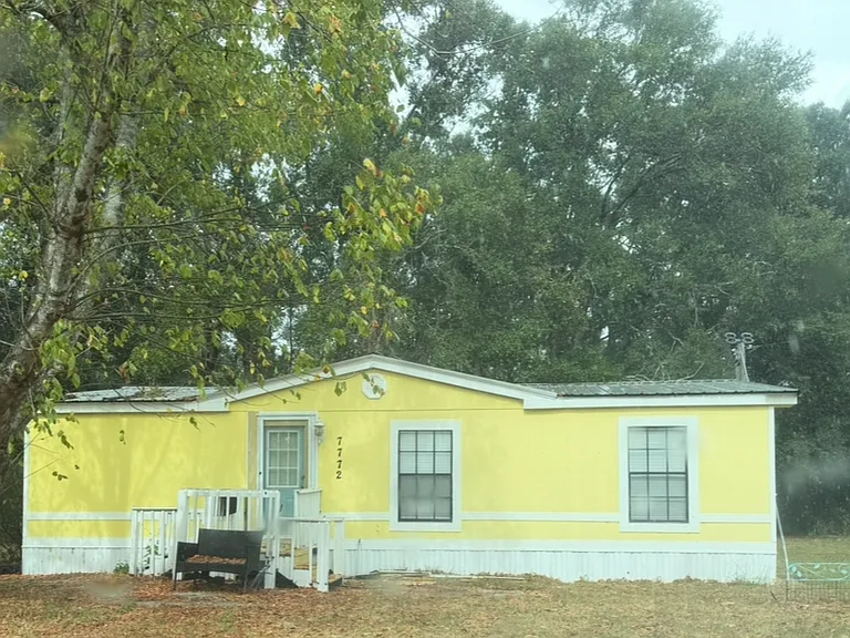7772 SW State Road 247 — Photo 1