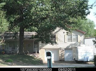 4028 SE 6th St, Topeka, KS 66607