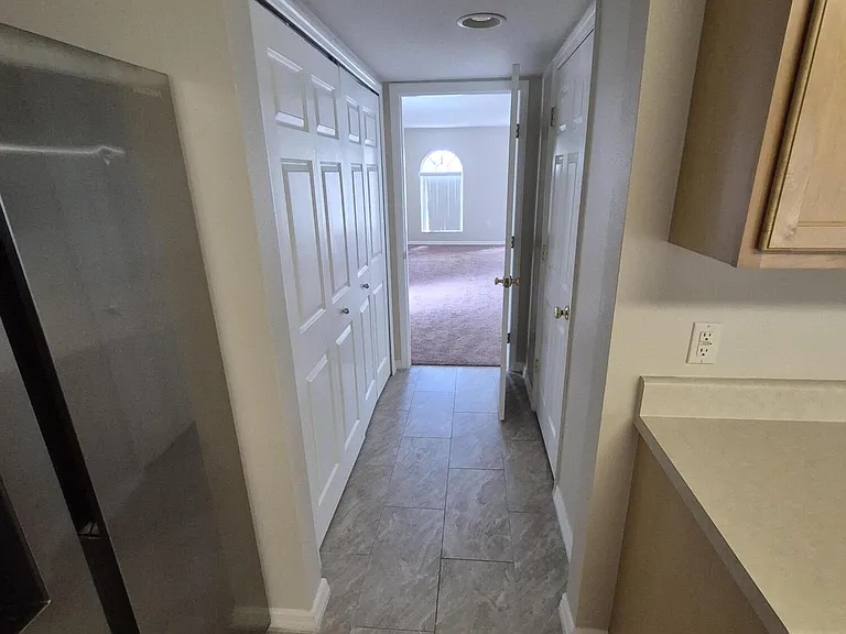 2109 Maeve Cir — Photo 4
