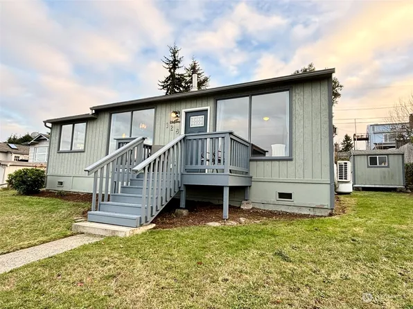 128 Hancock Avenue, Port Angeles, WA 98362