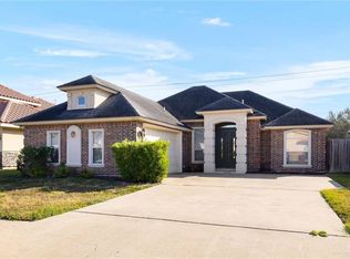 402 Hackberry Ave, Mission, TX 78572