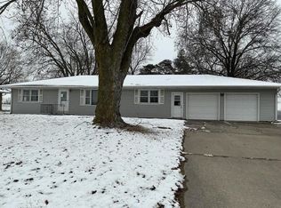 3302 Locust St, Quincy, IL 62301