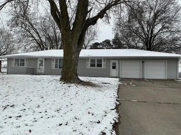 3302 Locust St, Quincy, IL 62301