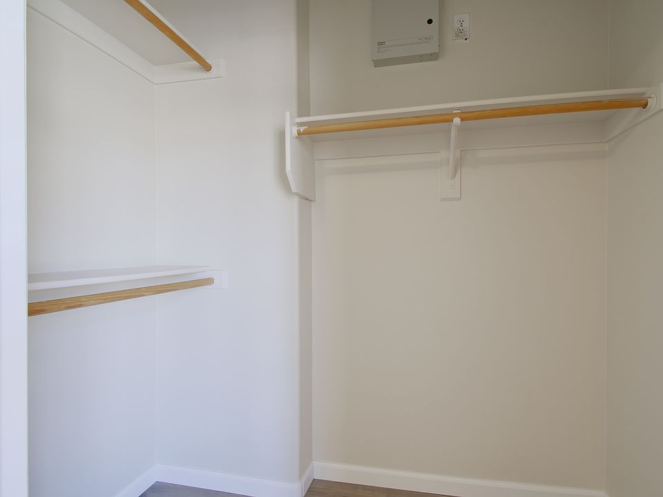 Master walk in closet