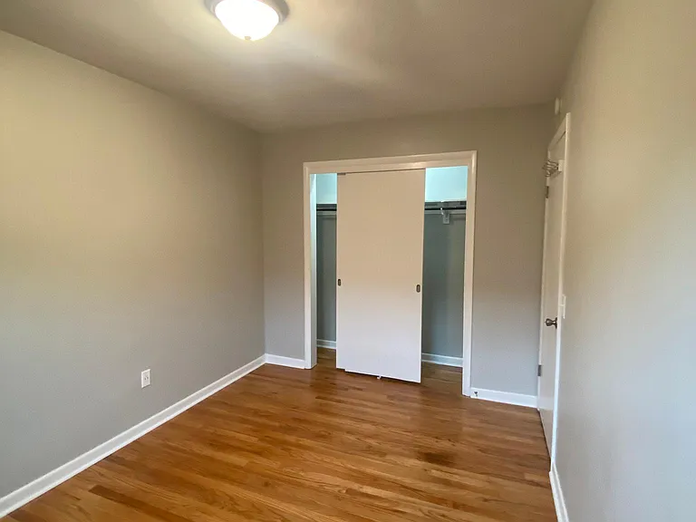 206 Oak St #1 — Photo 17
