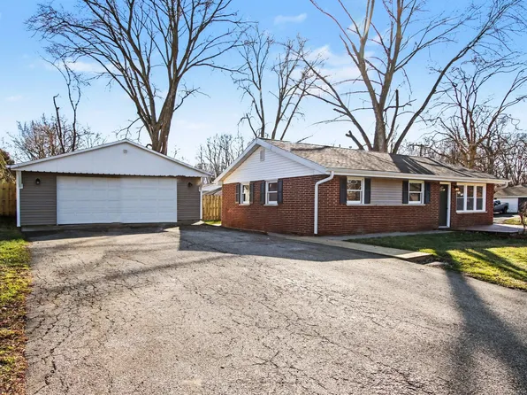 1700 Clayton St, Valparaiso, IN 46383