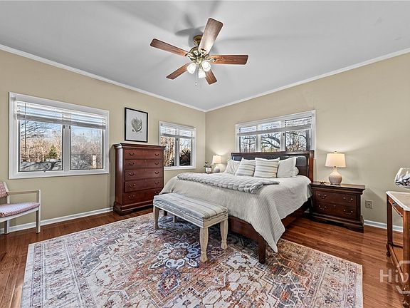 4th image of 272 Chesterfield Road