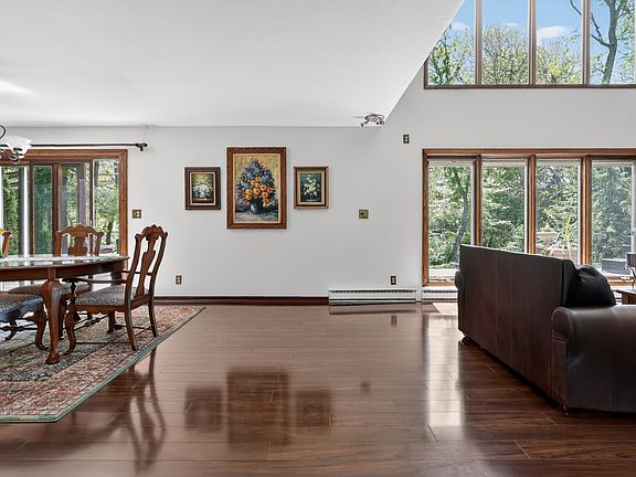 2nd image of 5017 Brookview Rd