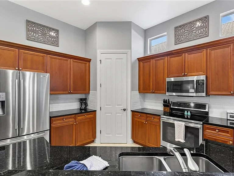 7778 Ashton Rd — Photo 9