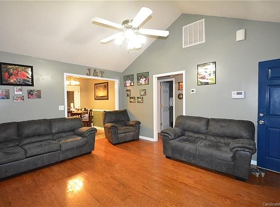 3rd image of 2352 Mancke Dr