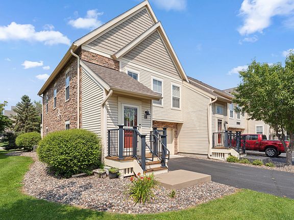 2nd image of 11103 Club West Cir NE Unit D