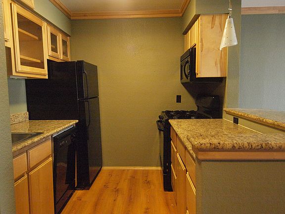 5th image of 2425 Ashdale Dr APT 93