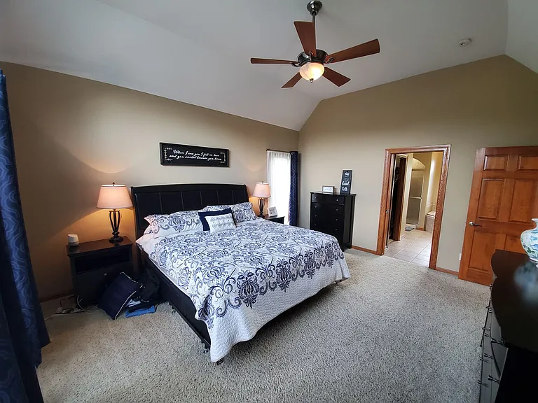 W150N7229 Paseo Ln — Photo 15
