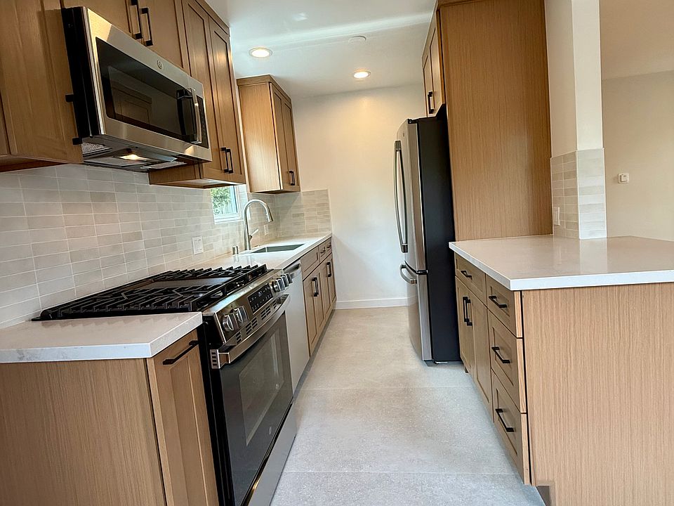 Fridge, Dishwasher, Stove, Microwave