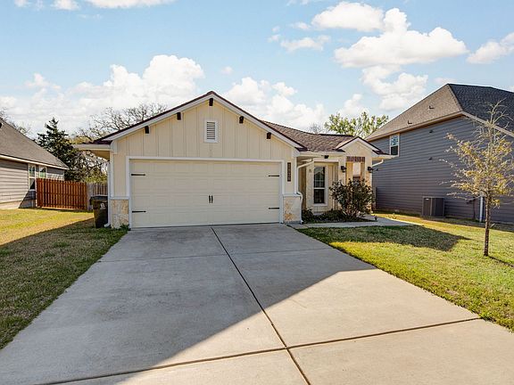 2nd image of 2026 Dumfries Dr