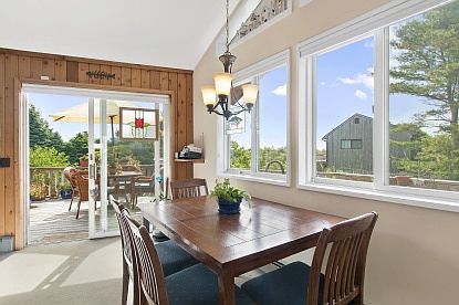 4th image of 211 Greenwich St