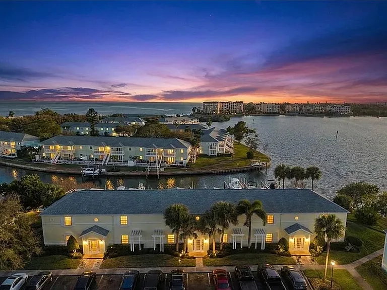 5121 Coquina Key Dr SE #C — Photo 3