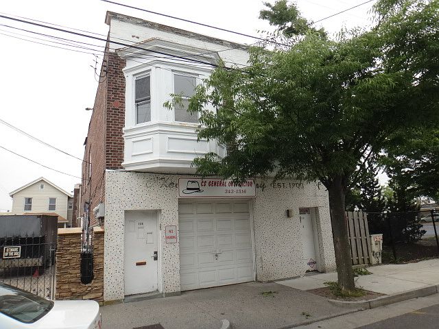 1st image of 126 N Texas Ave