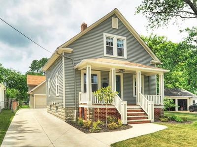 2812 Northview Rd, Rocky River, OH, 44116