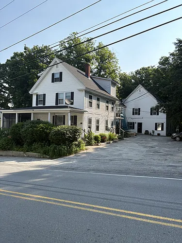 31 Maple St Photo 1