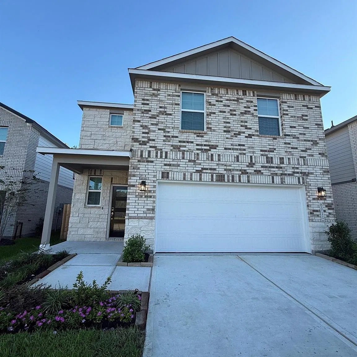 4 bed, 2.5 bath, $2,300 — Photo 1