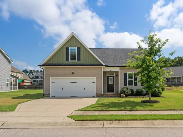 243 Edgefield St, Clayton, NC 27520