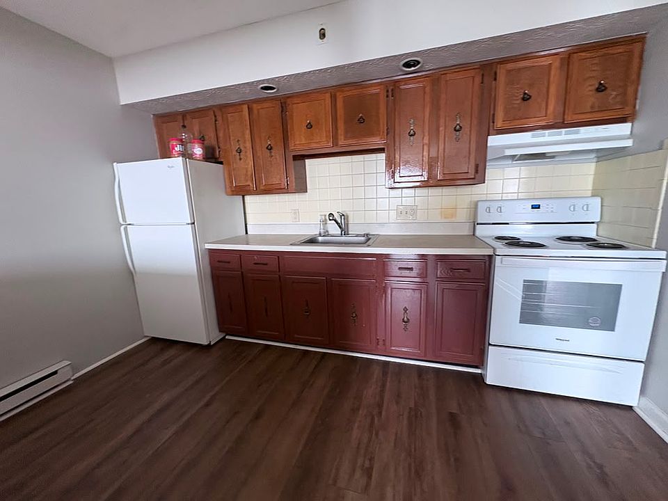 1st image of 104 Lexington Ave #33
