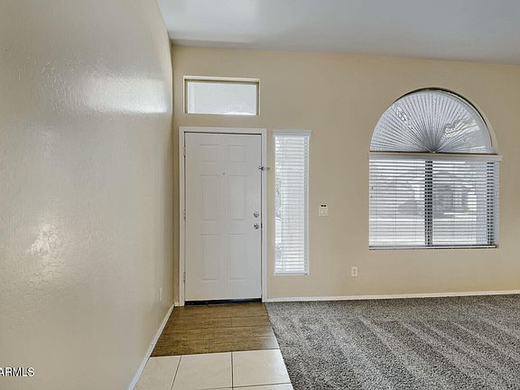 3rd image of 534 E IRONWOOD Drive