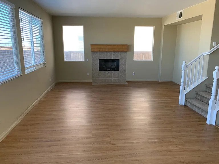 11926 Forest Park Ln — Photo 4